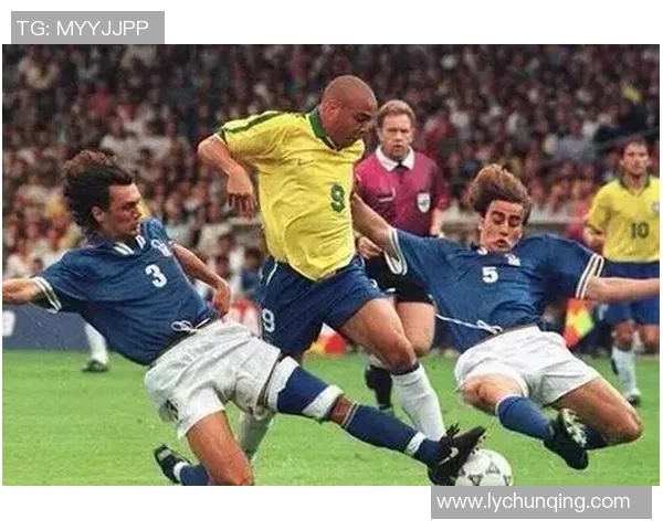 全球10号足球明星盘点他们的传奇故事与辉煌成就 全球10号足球明星盘点他们的传奇故事与辉煌成就