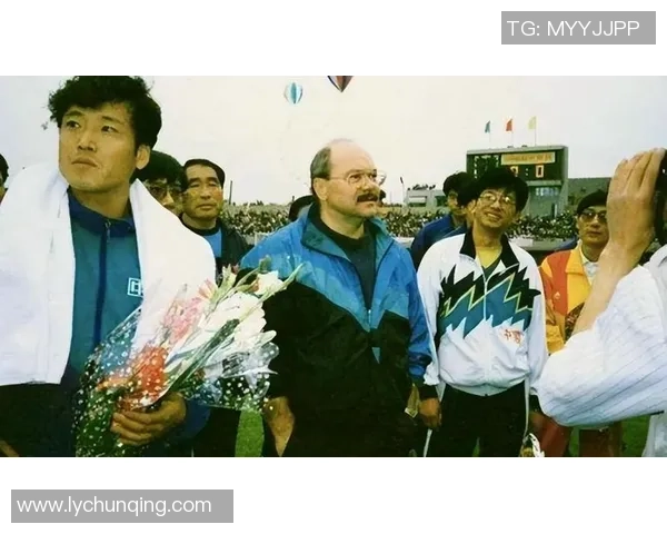 回顾2000年左右的足球明星风云人物及其对足球发展的影响