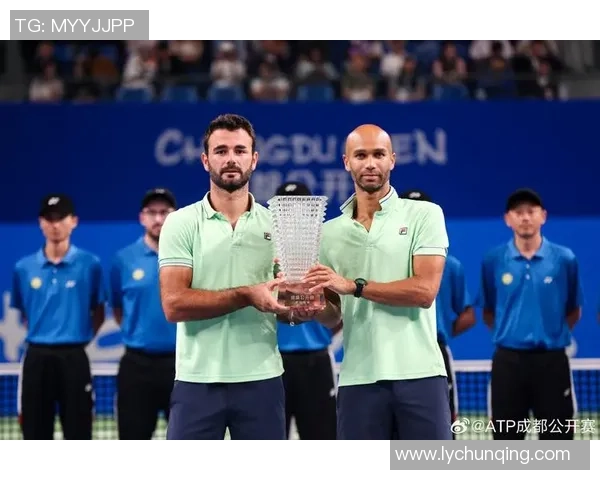 成都网球队在世锦赛中的默契配合与精彩表现分析 成都网球队在世锦赛中的默契配合与精彩表现分析