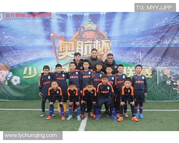 杨伟独家分享足球心得与技巧助你提升球技与比赛表现