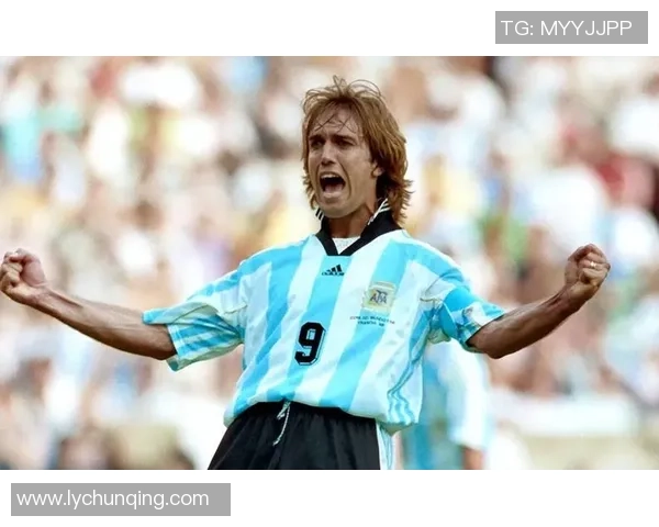 传奇足球明星的辉煌岁月与不朽精神永远铭刻在球迷心中